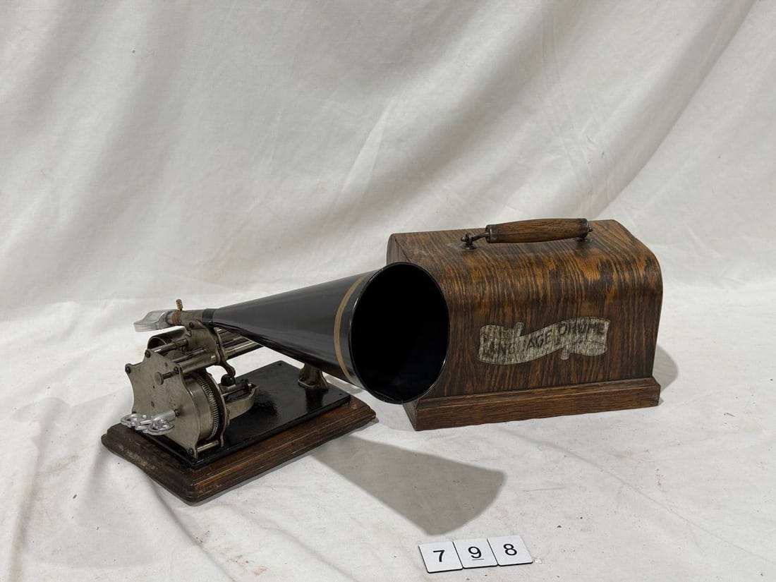 Columbia Q Cylinder Phonograph: Repro Fancy key, reproducer and conical horn., Language phone cover