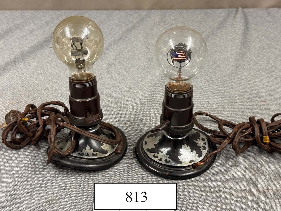 2 Aerolux bulbs and stands: The stands are rough