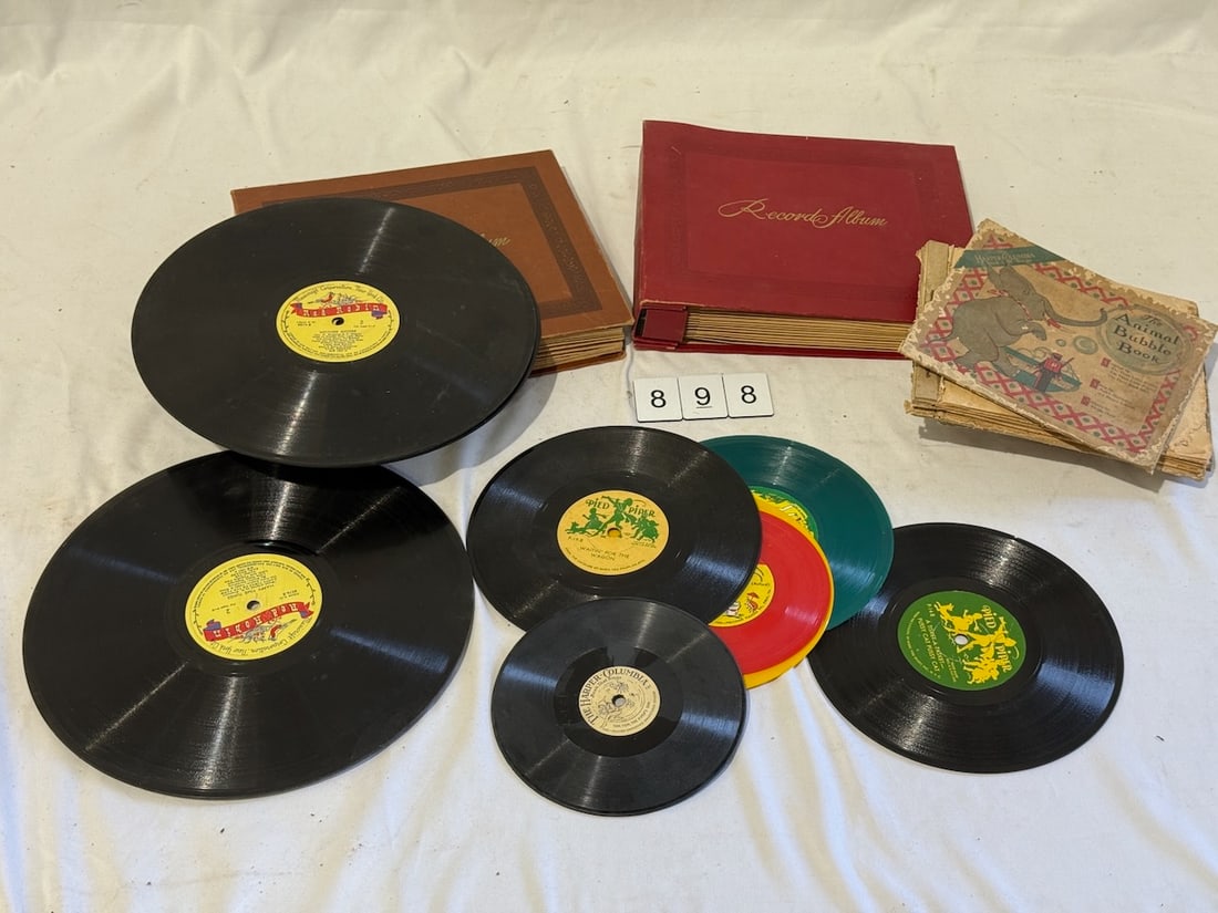 Group of Children & 7" records: 4 10" red robin, bubble bios, pied piper little tots, Emerson, etc.