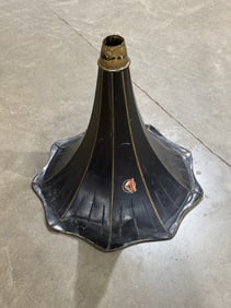 Victor Panel Horn