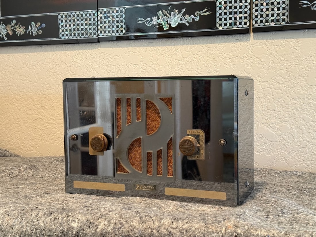 Zenith 701 Superheterodyne Radio (1 of 5)