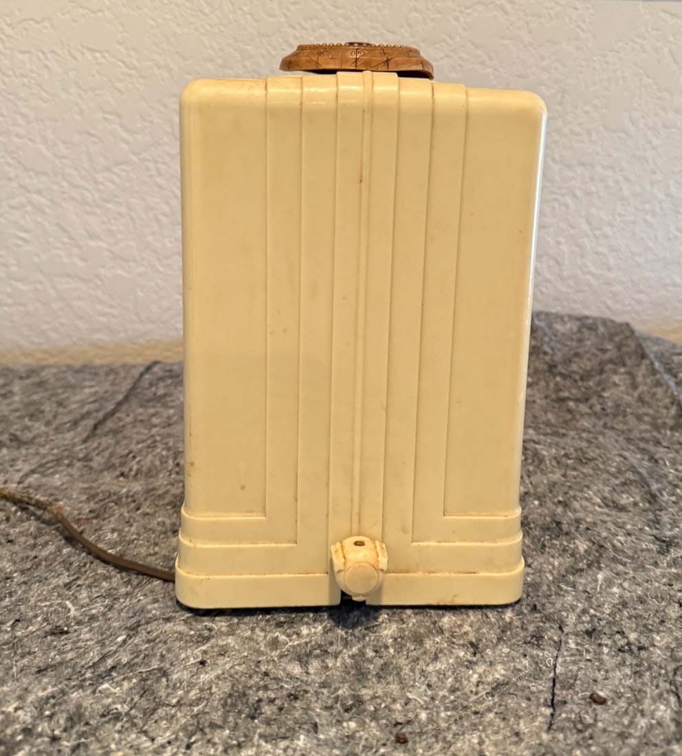 Tempo-Tone 510 Table Top Radio (1 of 4)