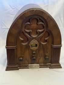 Philco R-90 Ford Special Cathedral Radio