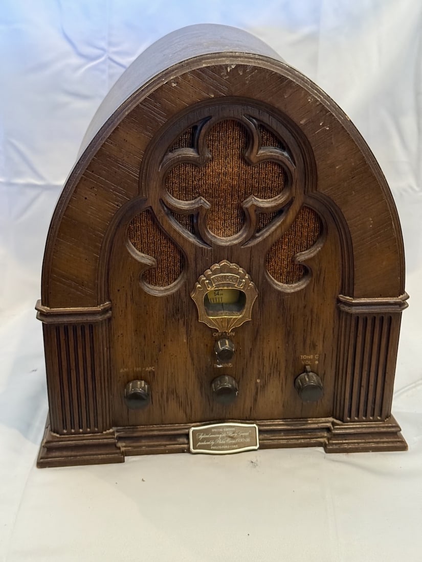 Philco R-90 Ford Special Cathedral Radio: Replica made by Philco-Ford Corporation. C.1980