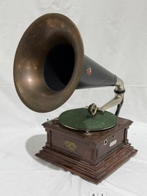 Victor M Disc Phonograph
