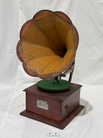 Victor O Disc Phonograph