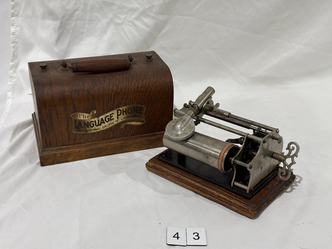 Columbia Q Language Phone: Fancy Key, reproducer and cover.