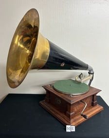 Victor D Disc Phonograph