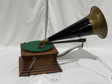 Victor M Front Mount Disc Phonograph