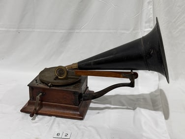 Victor R Front Mount Disc Phonograph