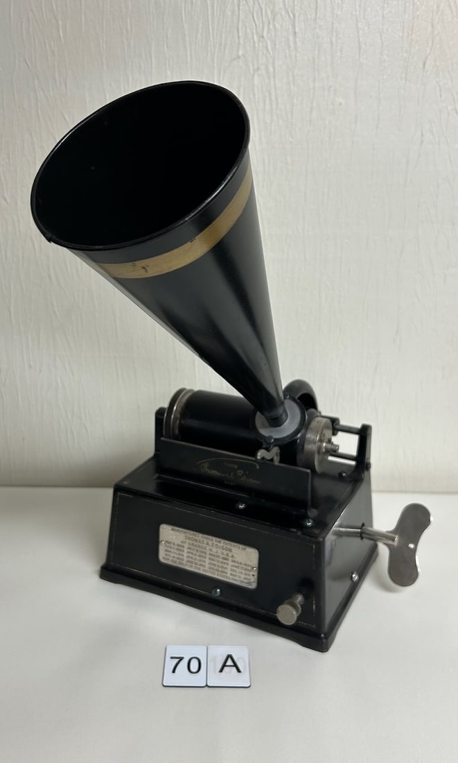 Edison Drip Pan Gem Model A Phonograph (1 of 2)