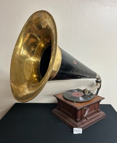 Victor MS Phonograph with Brass Bell Horn