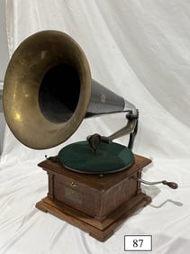 Victor II Disc Phonograph