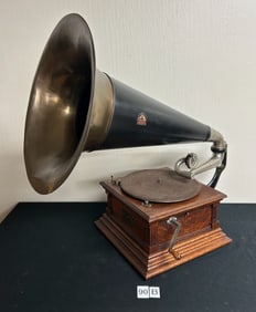 Victor M Phonograph with Brass Bell Horn