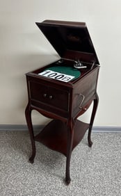 Mahogany Victrola VV-X “Spider Leg?? Phonograph