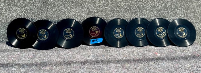 (8) 7" Victor Records