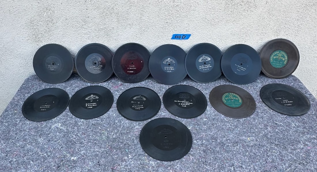 Group of 7" Zon-O-Phone Records: (3) cracked. One lot