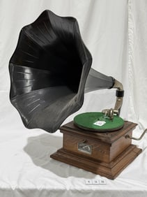 Victor II Disc Phonograph