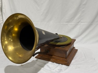 Victor P Front Mount Disc Phonograph