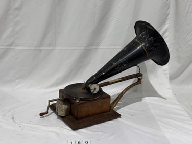Berliner Trademark Disc Phonograph