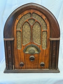 Atwater Kent 627 Cathedral Radio