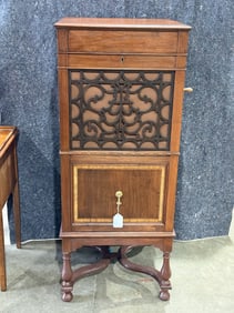 Edison W-250 William & Mary Floor Model Disc Phonograph
