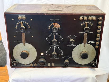 1918 S.E. 143 Radio Receiver: Model S.E. 143 Made for the Steam Engineering by the National Electrical Supply Co., Washington D.C.. Range 250M-3000m, Serial no. 922N.