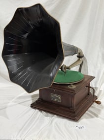 Victor IV Disc Phonograph