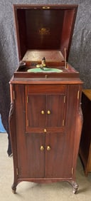 Victor Victrola VV-XVI L-Door Floor Model Disc Phonograph