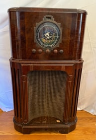 Rare Zenith 16-A-61 Stratosphere Console Radio