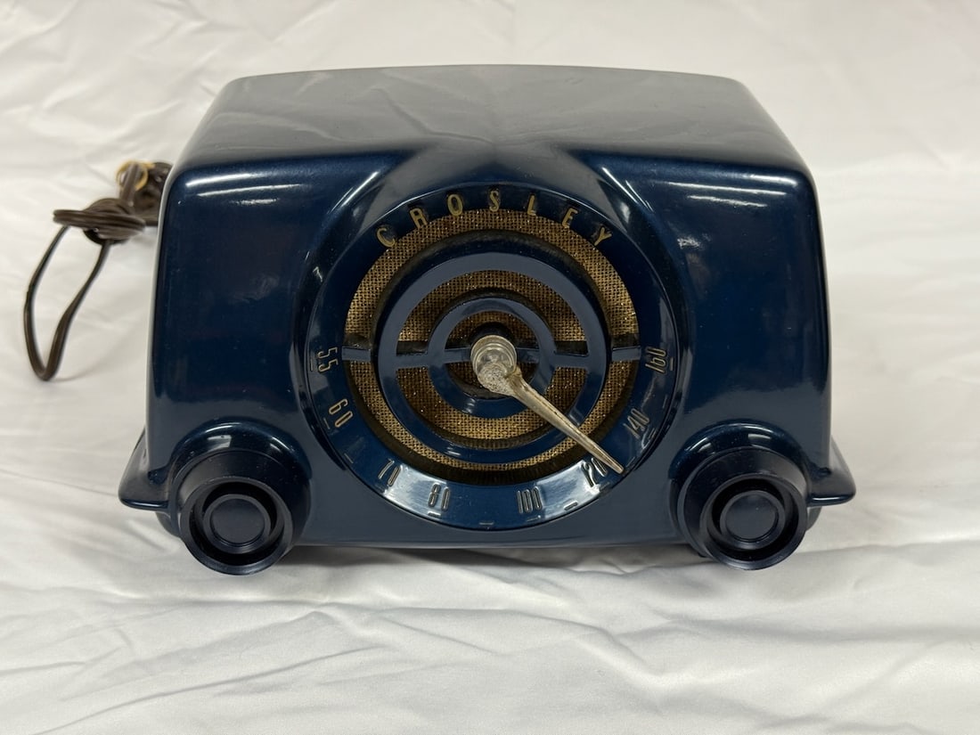 1950's Crosely "Bullseye" Blue Plastic Radio: Model 111-101U (dark blue), Measures 9.5"w x 5.5"h. Untested