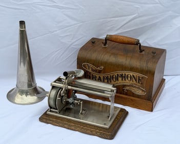 Columbia Q Cylinder Phonograph