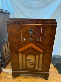 E.H. Scott "Lido" Deluxe All Wave Floor Model Radio