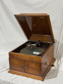 Victor VV-VIII Disc Phonograph