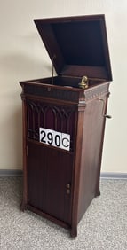 Mahogany Edison Diamond Disc C-250 Phonograph