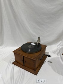 Victor VV-IV Disc Phonograph