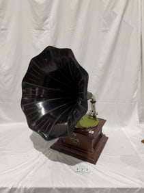 Victor III Disc Phonograph