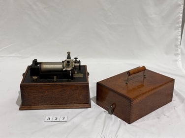 Edison Standard Two latch Cylinder Phonograph