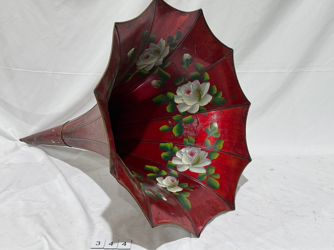 Flowered Phonograph Horn (1 of 3)
