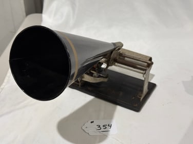 Columbia Busy Bee Q Cylinder Phonograph