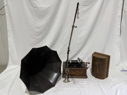 Edison Standard Cylinder Phonograph: C wing reproducer, adjustable horn, and crank. Front Mount standard horn.