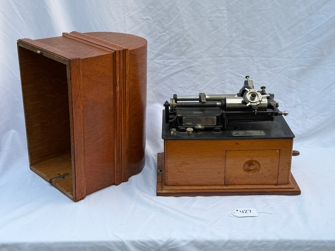 Edison Spring Motor Cylinder Phonograph (1 of 5)