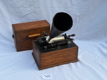 Edison Standard 2-Latch Cylinder Phonograph