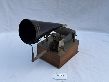 Puck Cylinder Phonograph
