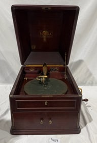 Victor VV-XI Disc Phonograph