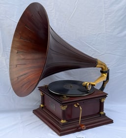 Victor VI (No. 6) Disc Phonograph
