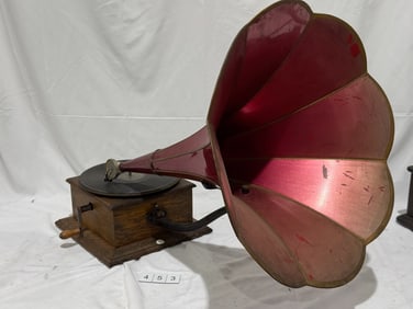 Busy Bee Disc Phonograph