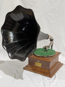Victor II Disc Phonograph