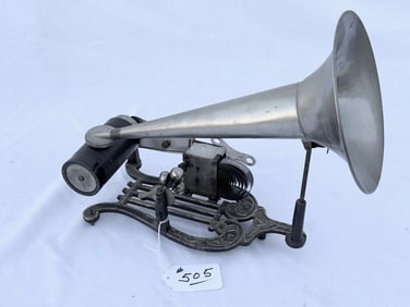 Puck Lyre Cylinder Phonograph