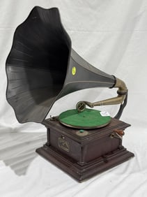 Victor IV Disc Phonograph